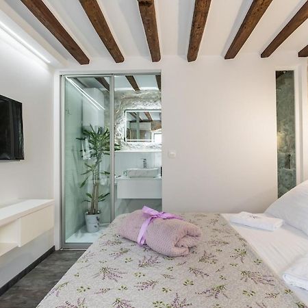 Bonbon Old Town Private En-Suite Room Spalato Esterno foto
